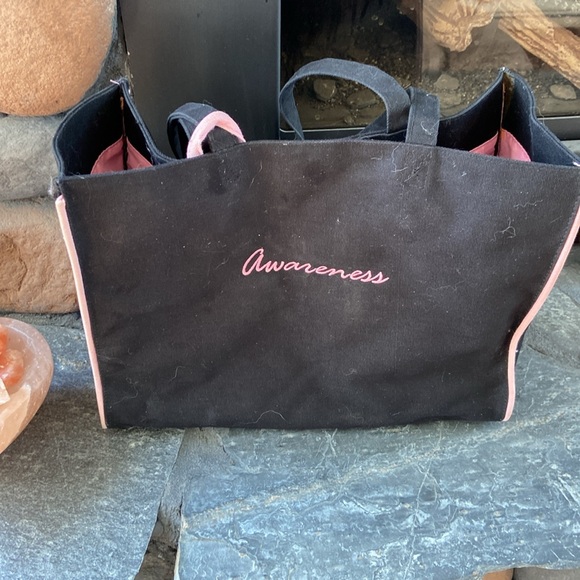 Breast cancer awareness tote - Picture 3 of 9